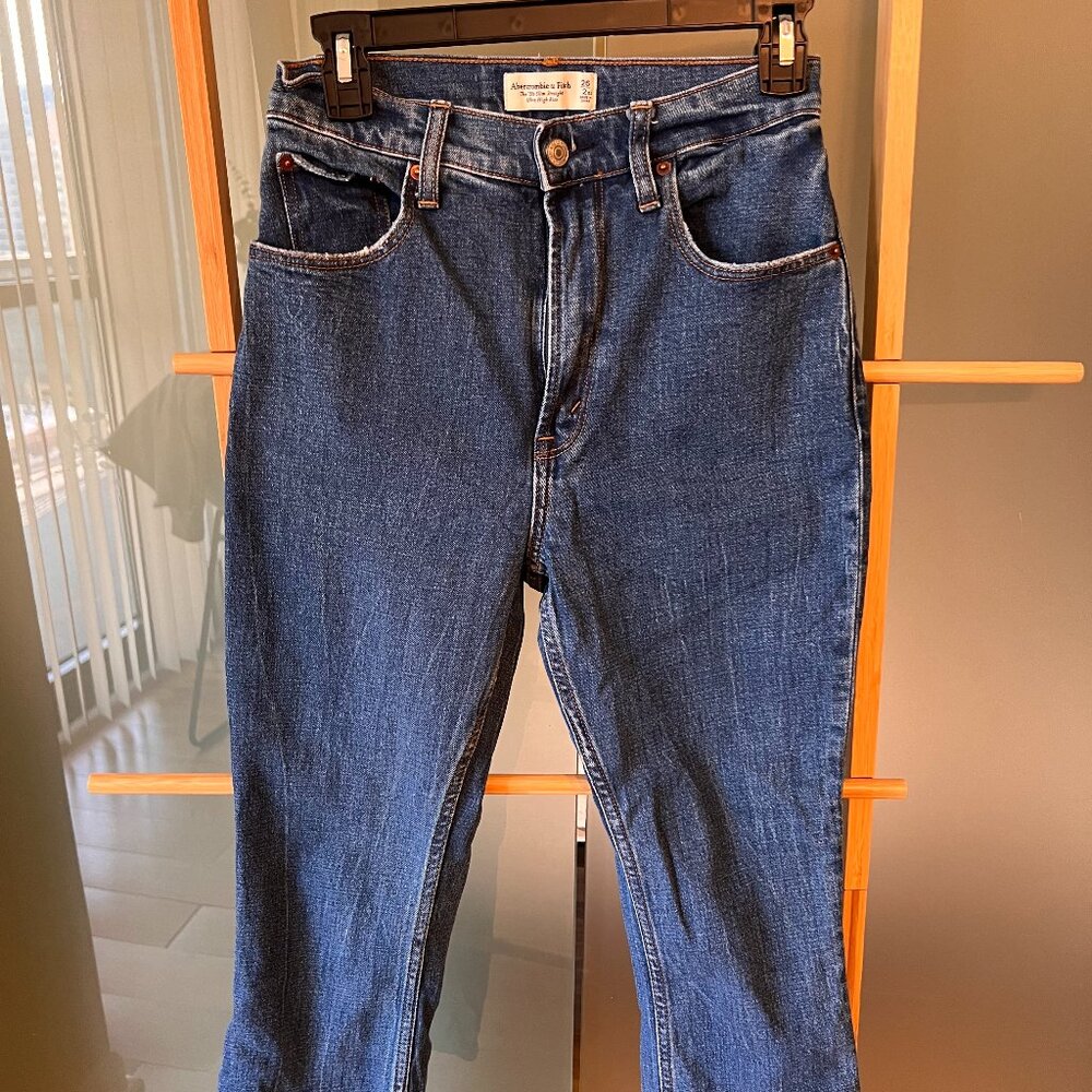 Abercrombie Curve Love Ultra High Rise Straight Jeans - Picture 1 of 3
